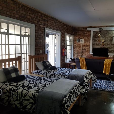 2K City Studios Not Self Catering Graskop Buitenkant foto