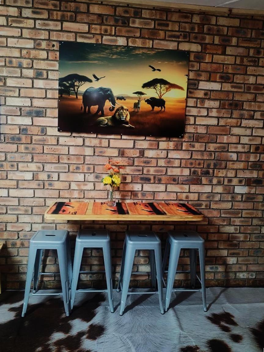 2K City Studios Not Self Catering Graskop Buitenkant foto